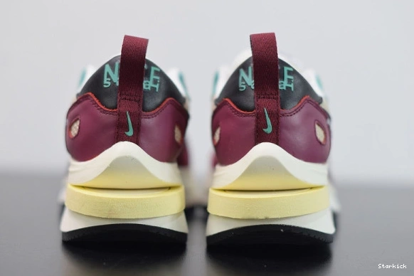   Red Vaporwaffle Green sacai Villain Neptune DD3035-200 Nike 0711